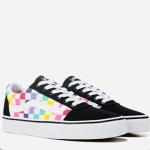VANS NWT Rainbow checker Sneakers✨